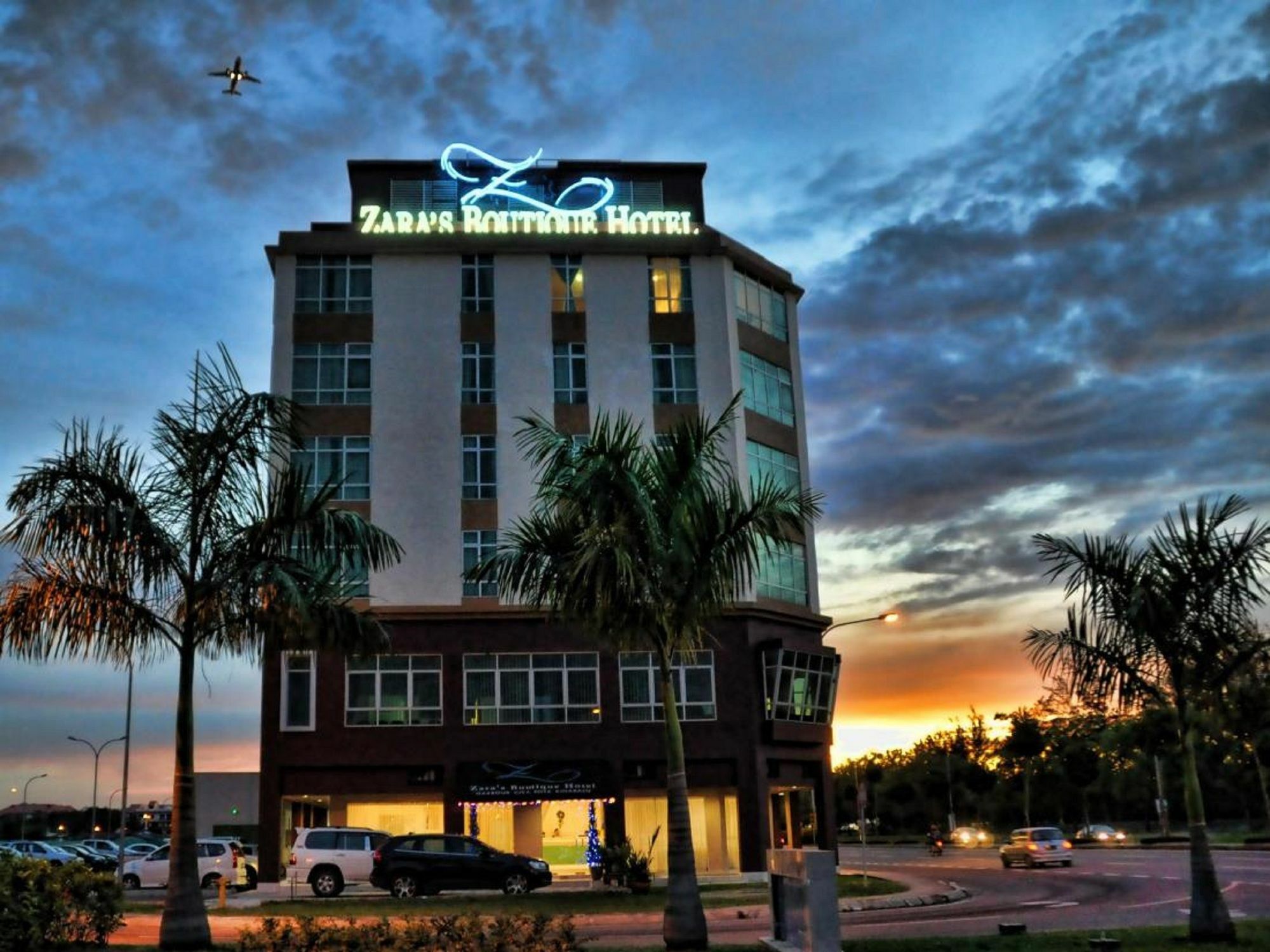 Zara'S Boutique Hotel @ Harbour City Kota Kinabalu Bagian luar foto